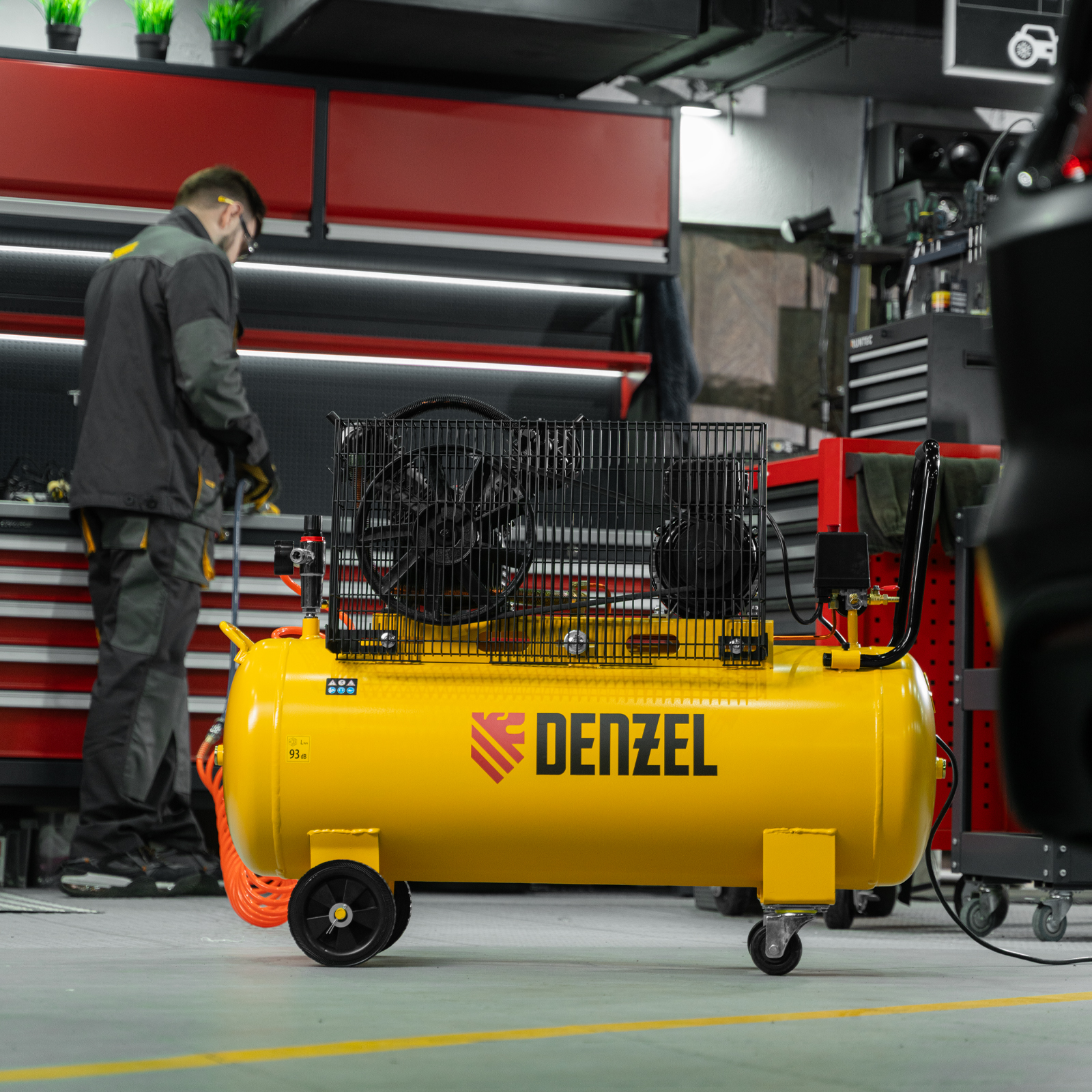 Поршневой компрессор DENZEL BCV2300/100